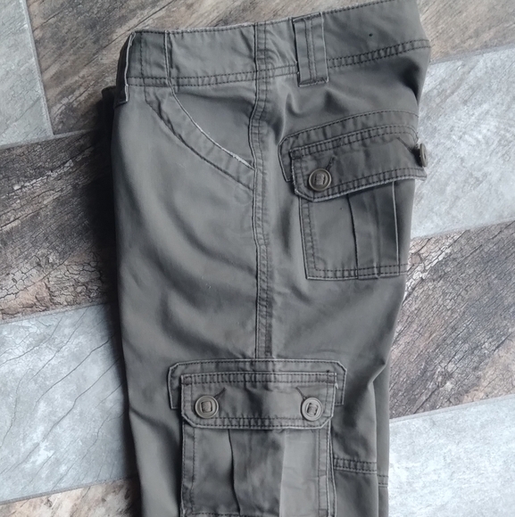 Cargo Capri pants size 3 - Picture 10 of 10